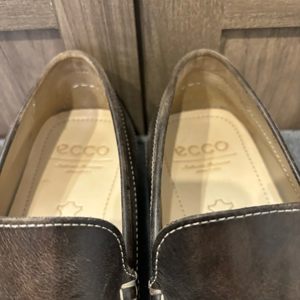 Ecco Classic Moc 2.0 Slip On Men's Brown Loafers Leather size 42 US 8-8.5